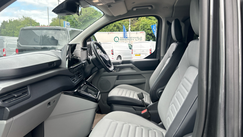 Ford Tourneo Custom 340 L1 Electric Rwd 160kW 65kWh H1 Titanium X 8 seater Auto